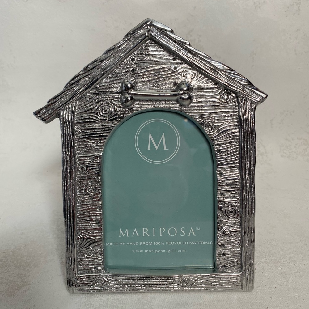 NWOT Mariposa Silver Dog House 4x6 Frame